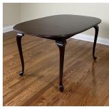 Ethan Allen 60" Oval Queen Anne Dining Table