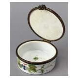 Porcelain Box with Grapevine Decoration