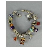 Silver Gems en Vogue Charms Style Bracelet