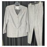 Leslie Fay Jacket and Pants Set
