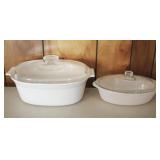 2 pc. Pyrex Dishes with Lids