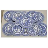 11 Blue Willow dinner plates