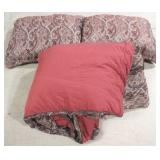 3 Pillows & Comforter Set