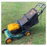 Yard-Man 21" Lawnmower w/ bag - 6hp