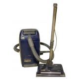Kenmore Vacuum - 23 x 9