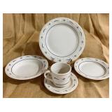 Longaberger Woven Traditions 5-piece Place Setting