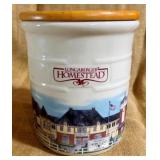 Longaberger Homestead Crock w/ wooden lid