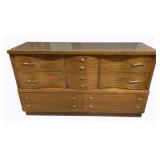 Mid-Century Dresser 31 x 53 x 18