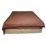Bed w/ Bedding - 58 x 76 x 26