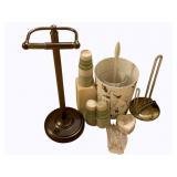 Lot of Assorted Bathroom Accessories