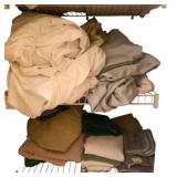 2 Shelves - Assorted Linens