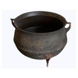 Cast Iron Pot - 16 x 15