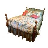 Wood Poster Full-Size Bed w/ Bedding