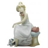 Lladro 5466 Chit Chat Figurine 8"
