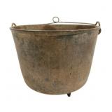 Cast Iron Bean Pot w/ Handle - 8 x 11