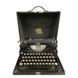Underwood Portable Typewriter w/ Case