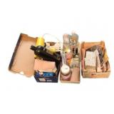 Lot of Assorted Bathroom Items