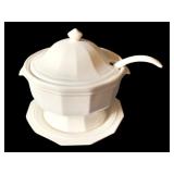Phaltzgraff Tureen w/ Ladle - 11 x 11