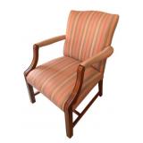 Vintage Arm Chair - 24 x 26 x 36