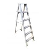 Keller Model: 926 Aluminum Ladder - 68" Tall