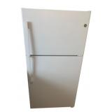 GE Fridge - Model: GTS22KGNBRWW - 33 x 66 x 33