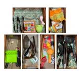 6 Drawers of Kitchen Items