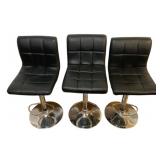 3 Swivel Chairs - 16 x 17 x 37