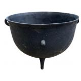 Cast Iron Kettle - 10 x 12 x 18