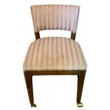 Chair - 27 x 16 x 17