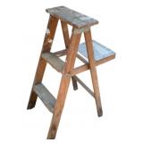 Wood 3 Ft Ladder