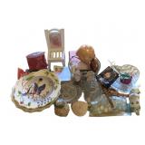 Lot of Assorted Decor Items