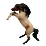 Breyer Fighting Mesteno - 9 x 7 x 2.5