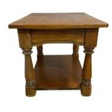 Oak End Table w/ Lower Shelf 26'x21'x21'