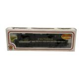 Bachmann HO Scale Southern Locomotive 8"