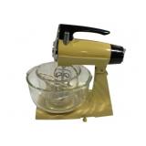 Sunbeam Mix Master w/ 2 Bowls