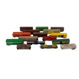 16pc Lot HO Scale Train Cars