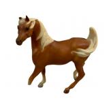 Breyer Palamino Arabian - 9.5 x 7.5 x 2.5