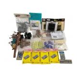 Lot HO Scale Train Accessories & Parts