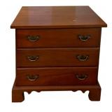 3-Drawer Nightstand 25.25"x25"x18"