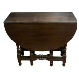 Antique Walnut Gateleg Drop-Leaf Oval Table