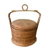 Wicker Basket w/ lid 15"x12.5"x10"
