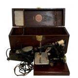 Willcox & Gibbs Sewing Machine w/ case