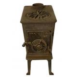Reginald Cast Iron Stove - 13 x 19 x 25
