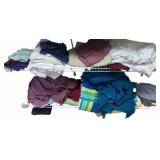 Assorted Items on 2 shelves