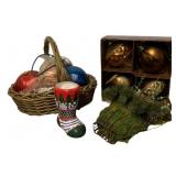 Assorted Holiday Decor