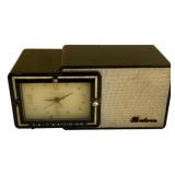 Vintage Bulova Clock / Radio, Model 100
