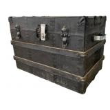 Vintage Flat Top Trunk w/ Tray - 21 x 30 x 19