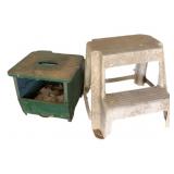 2 Stools