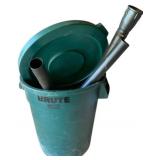 Brute Rubbermaid Trashcan w/ Contents