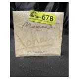 Moment Paris Perfum for women